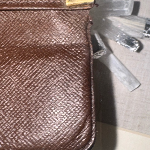 Authentic Louis Vuitton Damier Key Ring Holder - Picture 10 of 12